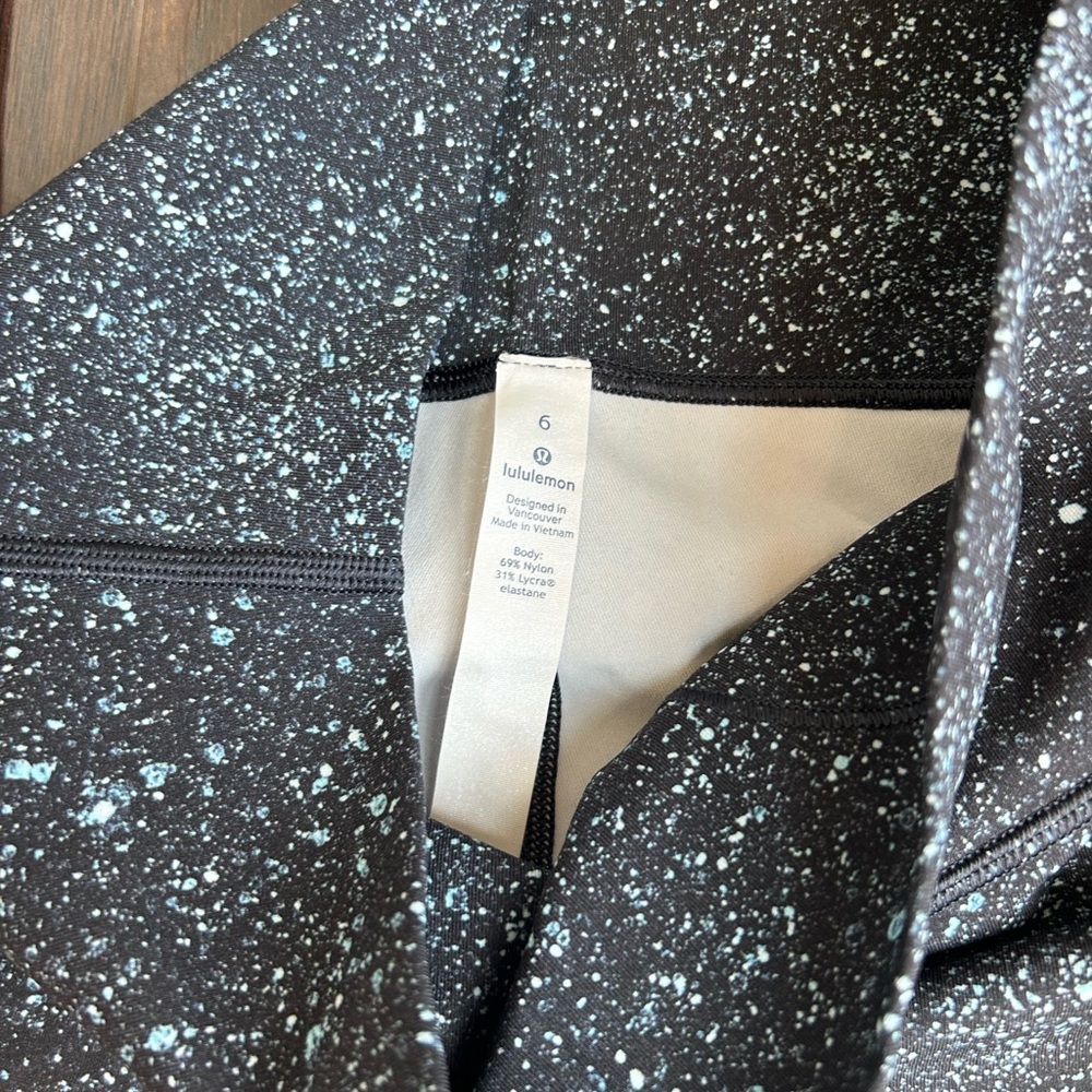 Pattern leggings